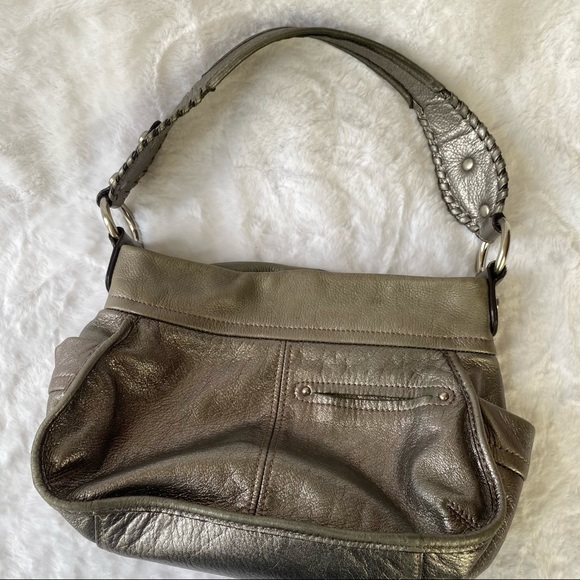 B. Makowsky 100% Leather Silver Small Shoulder Bag - Picture 8 of 14